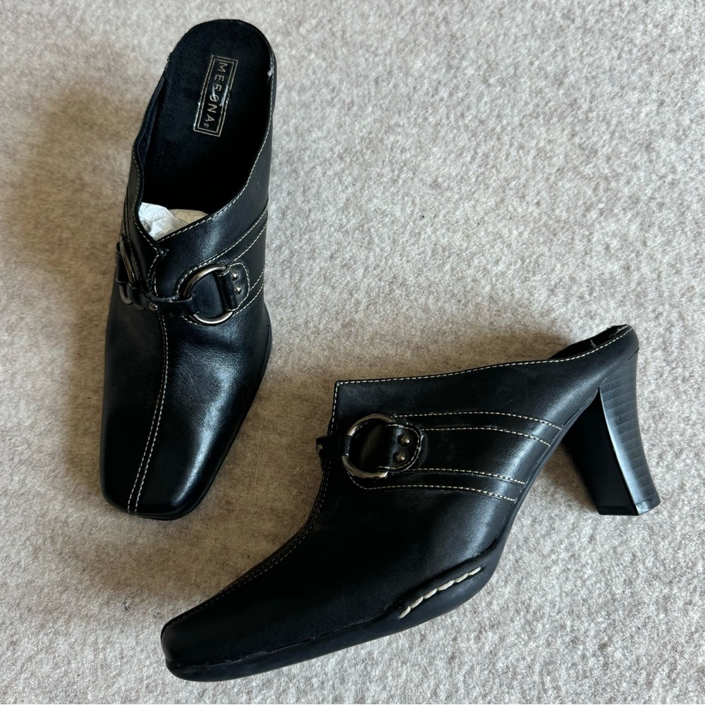 Black leather buckle mules with a chunky heel